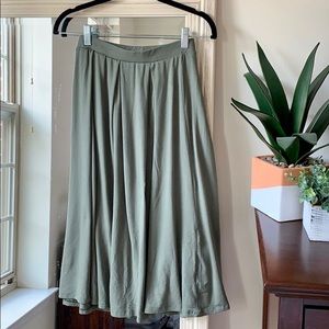 ASOS green pleated midi skirt (size 6)